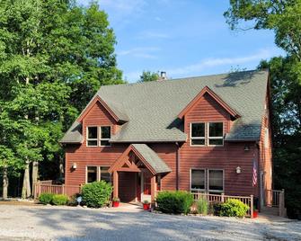 Private Lake Cumberland Lodge With Breathtaking Views, Sleeps 20+ - Monticello - Edificio
