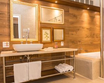 Hotel Escola Bela Vista - Volta Redonda - Baño