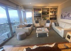 Mawson 5 - Mount Buller - Living room