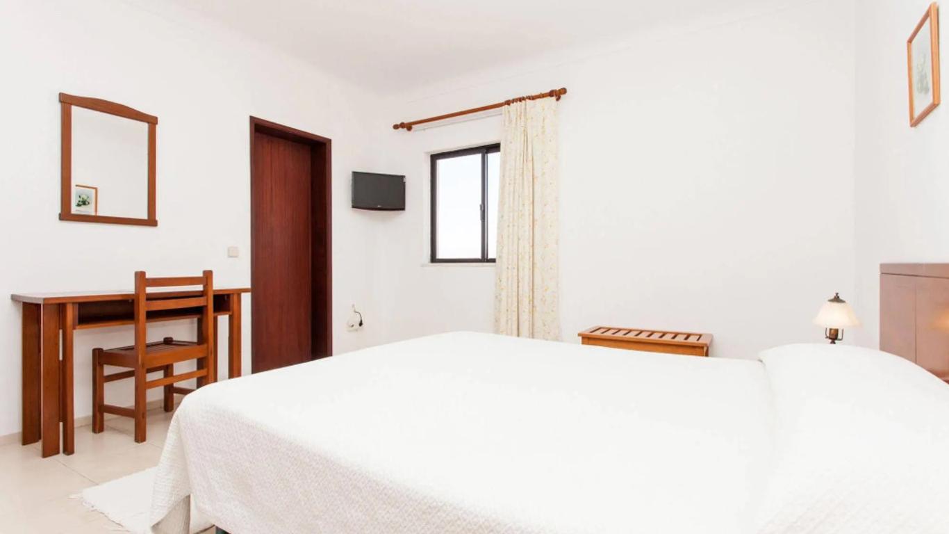 Don Tenorio Aparthotel