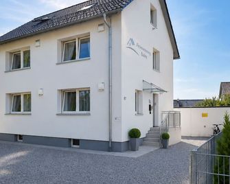 Gartenblick - EG-Wohnung für bis zu 6 Personen - Laupheim - Edificio
