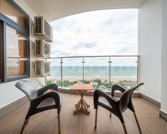 Cozrum Luxury - Aria Resort Vung Tau - Vung Tau - Balcón