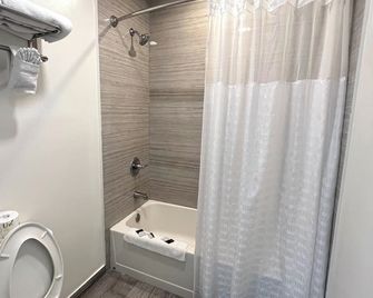 Newport Bay Inn - Costa Mesa - Baño