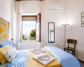 Giaminera Rooms & Art Studio - Baunei - Habitación