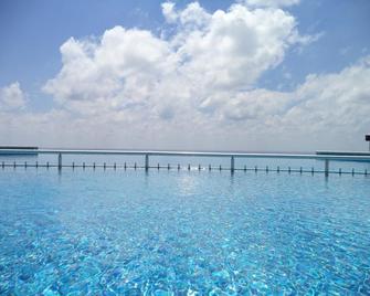July Morning Seaside Resort - Kawarna - Pool