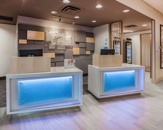 Holiday Inn Express San Antonio East - I-10 By IHG - San Antonio - Building