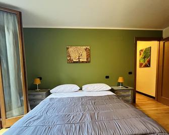 Viale Manzoni - Sassuolo - Bedroom