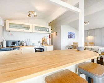 The Look Out - Aberdyfi - Dining room