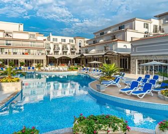 Martinez Aparthotel - Sozopol - Uima-allas