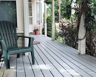 The Perfect Victorian (downtown) - Bar Harbor - Patio