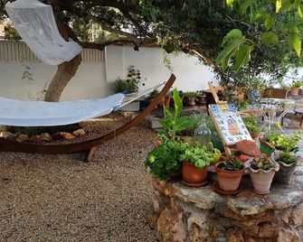 Villa Montsita Family Villa With Large Garden 5 Minutes From The Sea - Sa Ràpita - Patio