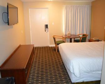 Nashoba Valley Inn & Suites - Devens - Bedroom