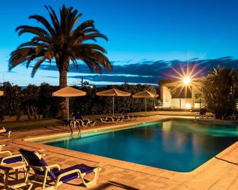 ibis Faro Algarve - Faro - Pool