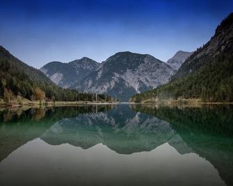 Landhotel Böld and Restaurant Uhrmacher Oberammergau - Обераммергау - Вигляд зовні