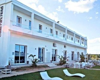 Oasis Park Hotel - Torre Dell'Orso - Bâtiment