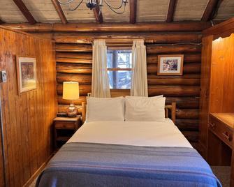 Cascade Lodge - Lutsen - Bedroom