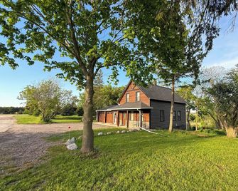 Relaxing Farmhouse Near River And Walkin - Kewaunee