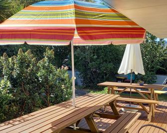 Tui's Rest Whangamata- Dogs Welcome, Suitable For Families - Whangamata - Патіо