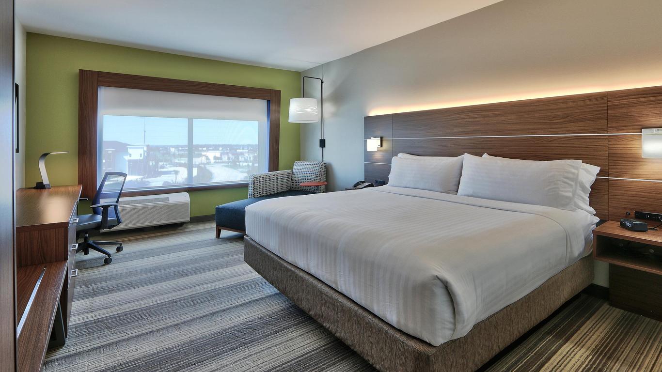 Holiday Inn Express & Suites Houston East - Beltway 8, An IHG Hotel