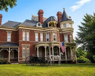 Mcinteer Villa - Atchison - Building