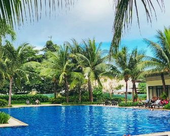 East Bay Residences - Manila - Pool