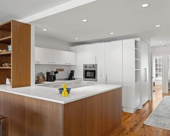 Brownstone Lane By Rove Travel Cozy 2br Apt - Brooklyn - Kitchen