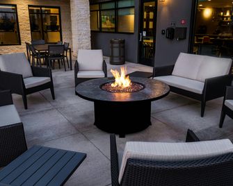 Residence Inn by Marriott Rocklin Roseville - Roseville - Патіо