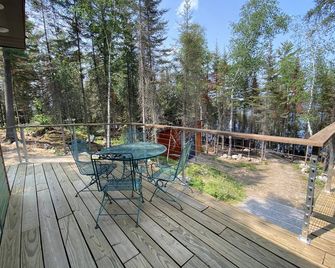 Whitefish Cabin + Private Sauna! - Crane Lake - Balcony