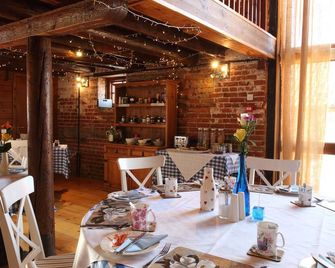 Swallows Nest Suite @ The Dairy Barns - Norwich - Restaurante