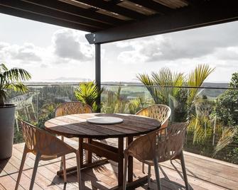 Aotearoa Surf Eco Pods - Mangawhai - Balcony