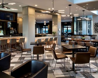 إمباسي سويتس باي هيلتون بيثيسدا واشنطن دي سي - بيثيسدا - بار