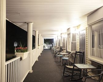 Scenic Inn - Conway - Innenhof