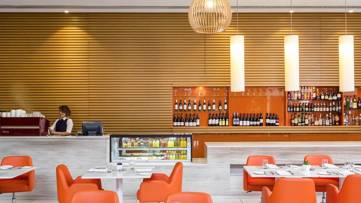 Novotel Newcastle Beach