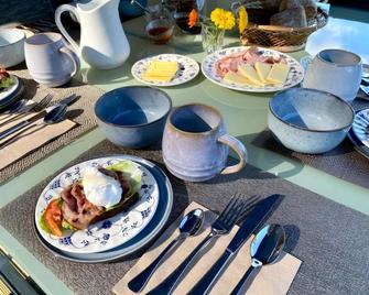 Fantail Hill - Thames - Food