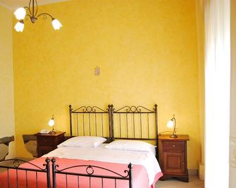 Hotel Risorgimento - Agerola - Habitación