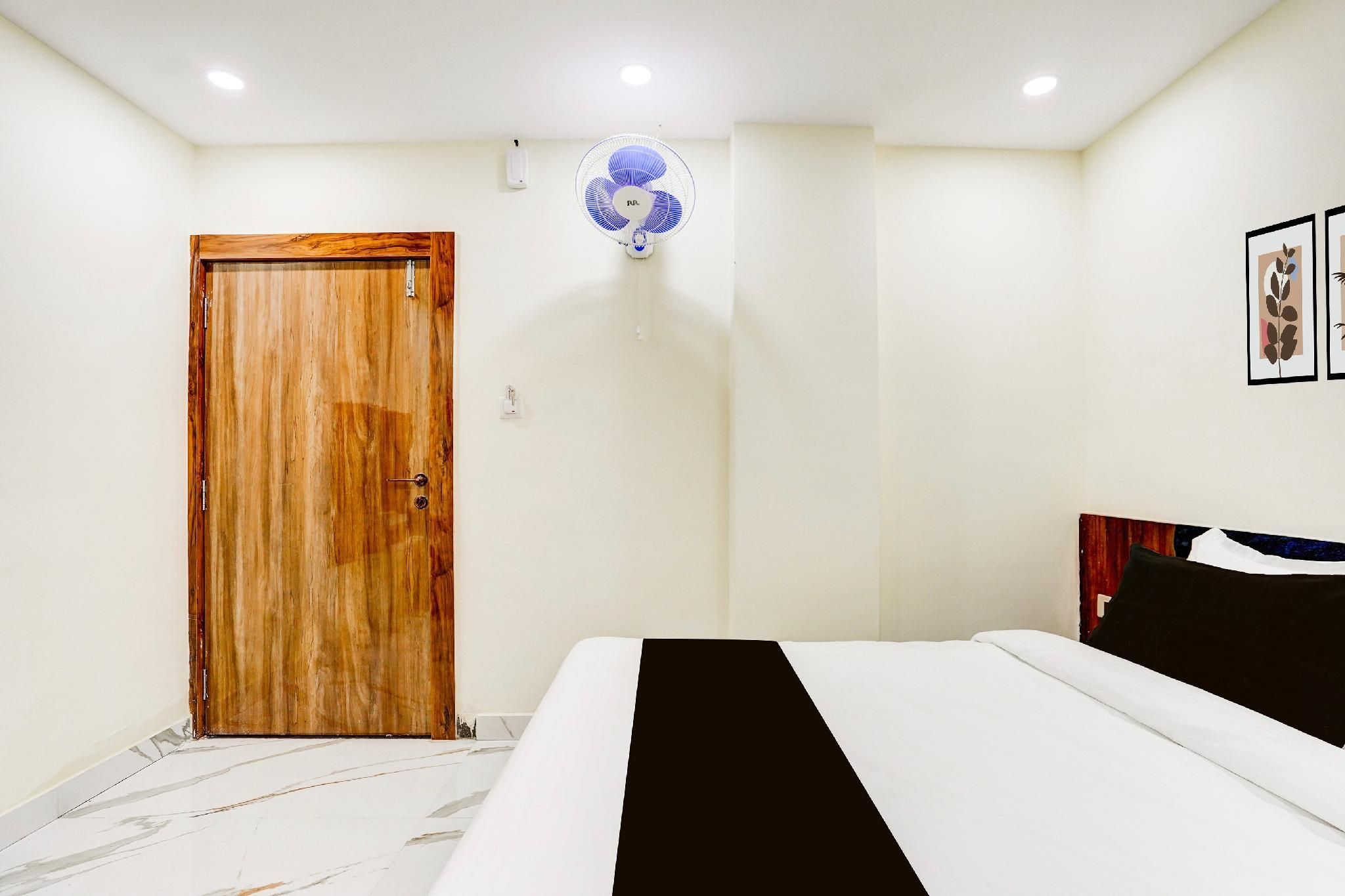 Pop 83916g Hotel Sapphire Grand