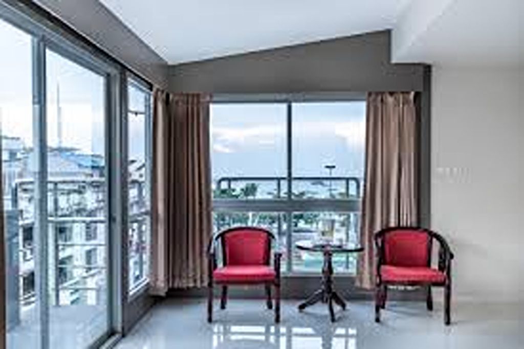 فندق إيستيني إن