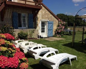 Gîte 3 étoiles - La Carillonnerie - 3 Star Holliday Cottage - Bossay-sur-Claise - Patio