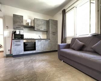 Villa Borghesi Suites Fronte Mare by Affitti Brevi Rimini - Rimini - Cucina