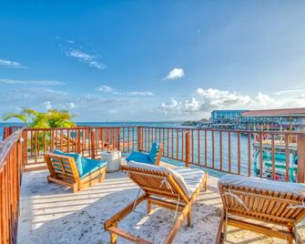 Tropical Suites Hotel - Bocas del Toro - Balcony