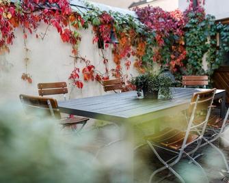 Sommers Hotel Altes Posteck - Reichenbach/Vogtland - Patio