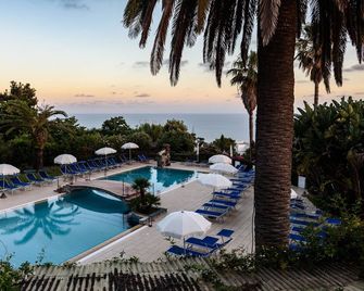 B&b Hotel Ischia San Nicola - Forio - Pileta