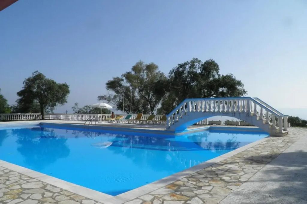 Ionian View Studios - Agios Ioannis Peristeron - Zwembad