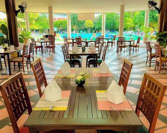 Patong Resort Hotel (Sha Plus+) - Patong - Restaurant