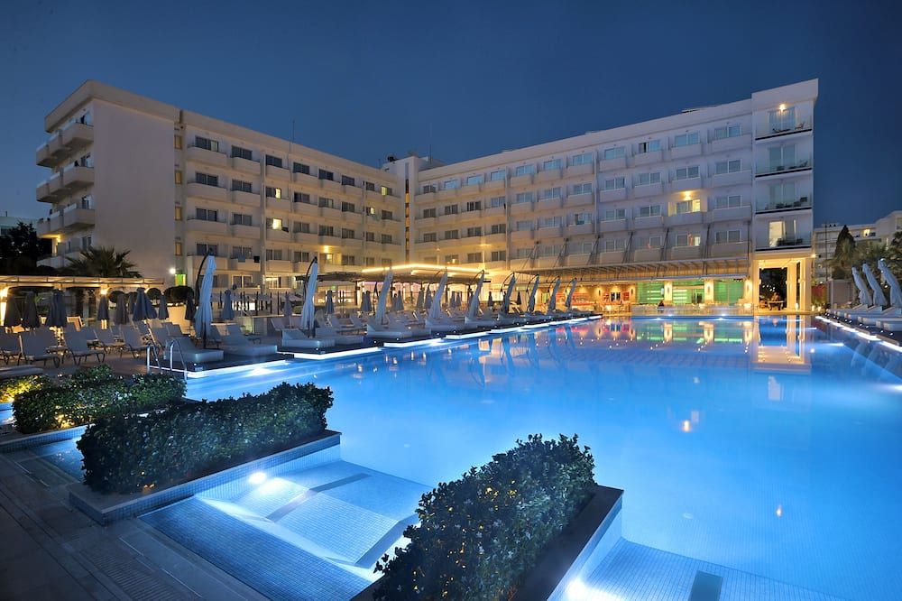 فندق نيستور