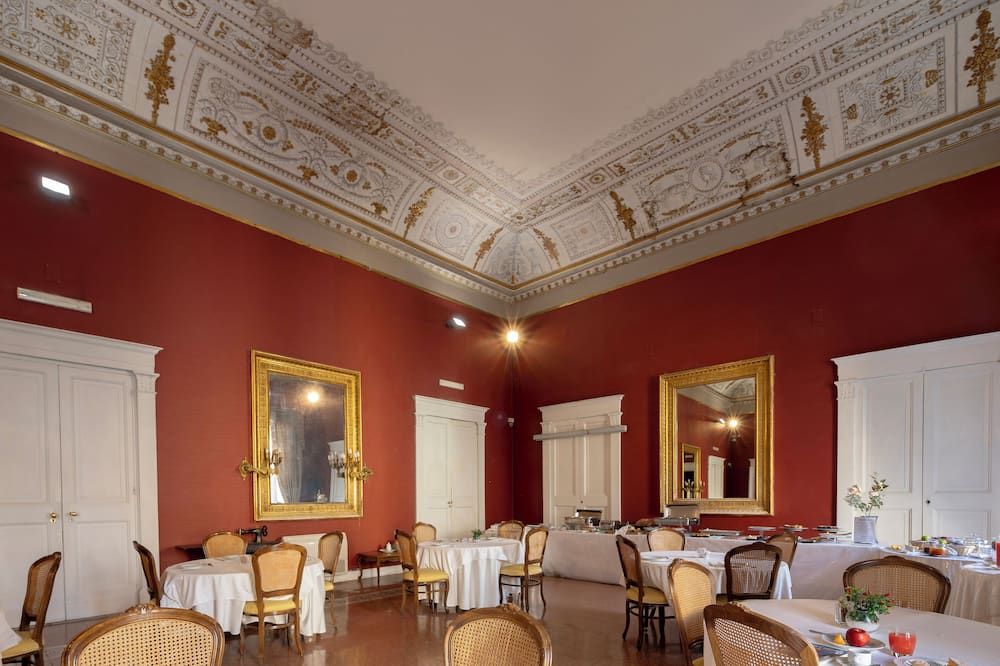 Napolit'amo Hotel Principe - נאפולי