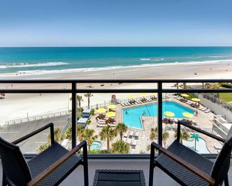Delta Hotels by Marriott Daytona Beach Oceanfront - Daytona Beach - Yatak Odası
