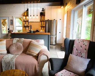 Le Shack de la Veuve, Chalet Rustique en Plein Coeur D'une Érablière - Sainte-Marie