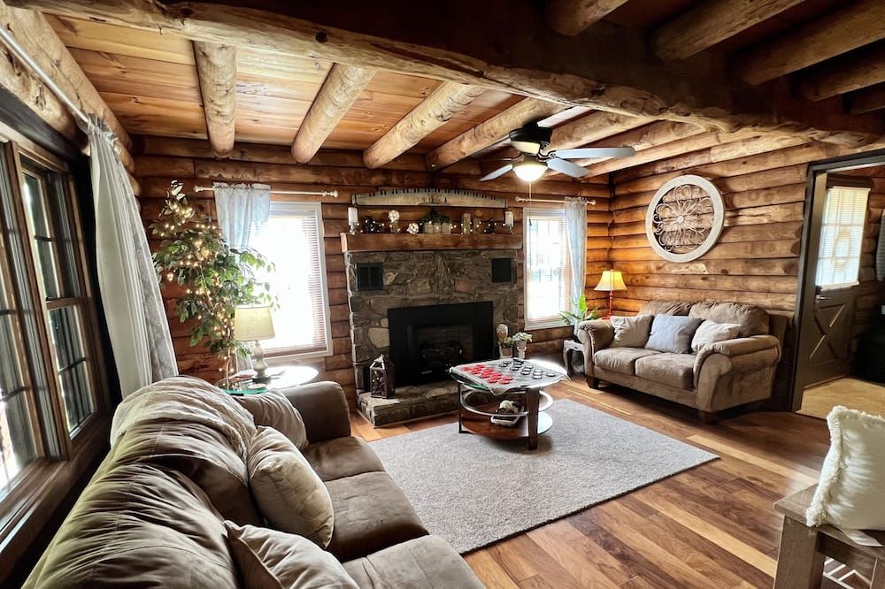 Living room view of Cabin on Main- Cozy Downtown Burnsville!
