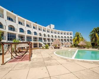 Uxmal Resort Maya Hotel - Uxmal - Alberca